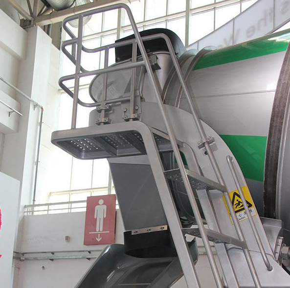 三一、ued网站、ued网站搅拌车、搅拌车