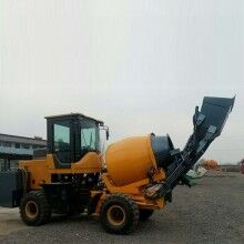 湖北麻城房屋建筑自上料ued网站搅拌车 精确称重系统 定量液压供水系统