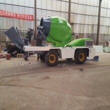湖北武穴 3方 4方 4.5方 5方 6方自上料ued网站搅拌车 工程建筑用