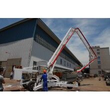 信瑞重工HG17D-3R车架式ued网站布料机
