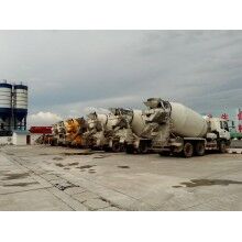 租赁ued网站灌车,搅拌运输车
